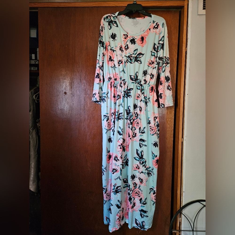 Maxi floral dress